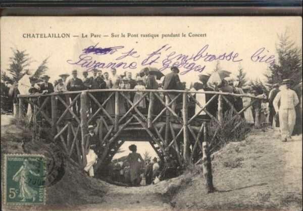 Chatelaillon-Plage le Parc le Pont rustique pendant le con
