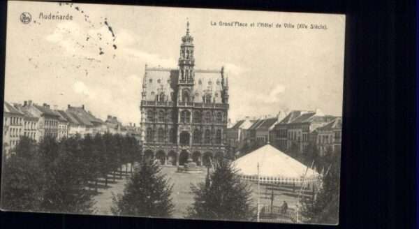 Audenarde la Grand Place Hotel de Ville