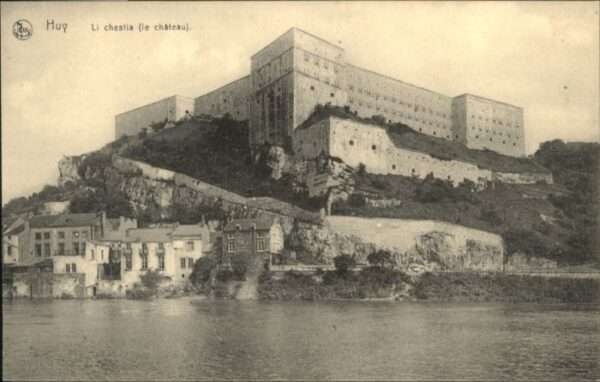 Huy Li chestia le Chateau