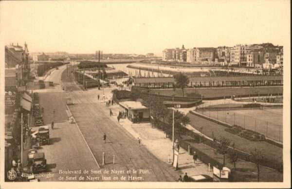 Blankenberghe Boulevard de Smet de Nayer le Port