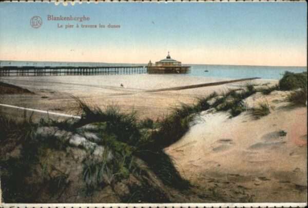 Blankenberghe le Pier a travers les dunes