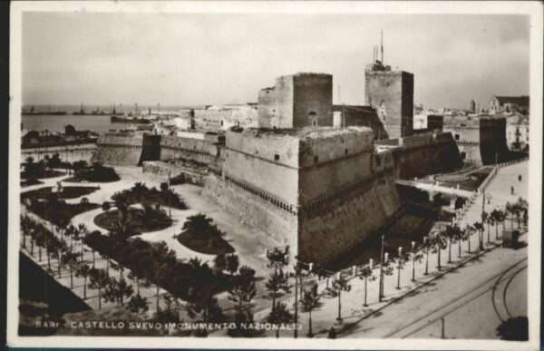 Bari Puglia Castello Svenvo Monumento Nazionale