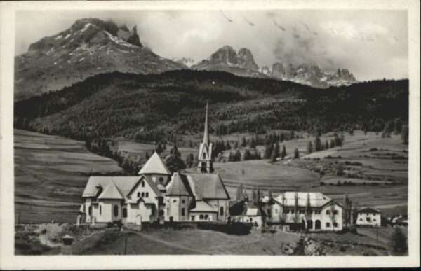 Moena TN Val di Fiemme La Chiesa
