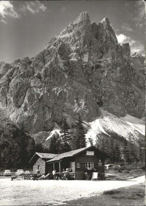 Sexten Sesto Suedtirol Sexten DolomitiTouristenhütte Fischlein
