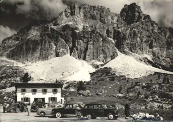 Passo Falzarego Bar
