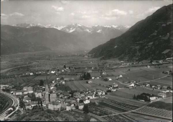 Terlano Suedtirol Fliegeraufnahme