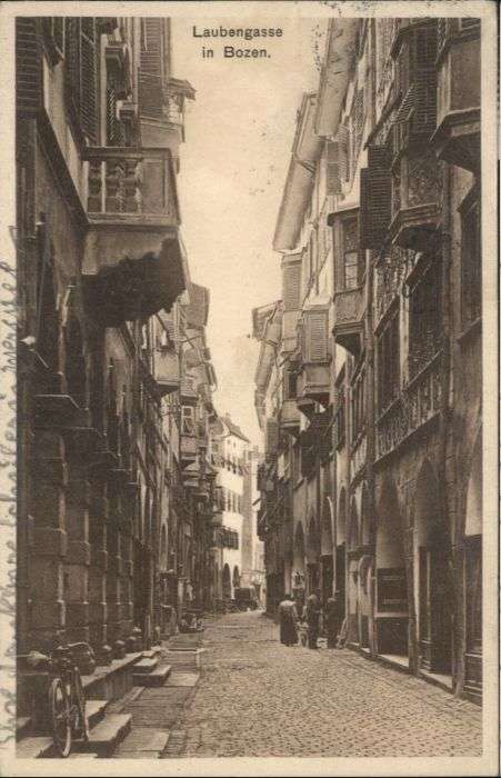 Bozen Suedtirol Bozen Laubengasse