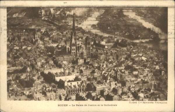 Rouen Fliegeraufnahme le Palais de Justice la