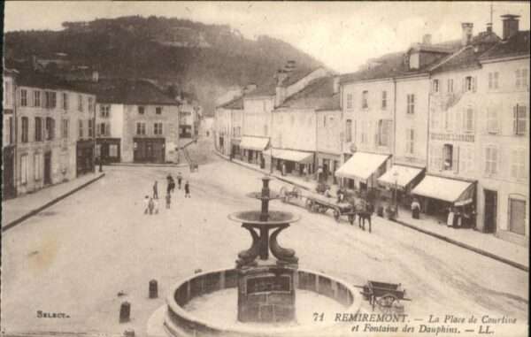 Remiremont Vosges Remiremont la Place de Courtine Fontain