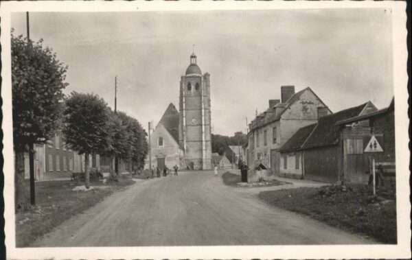 Esquennoy Eglise la route d_Amiens