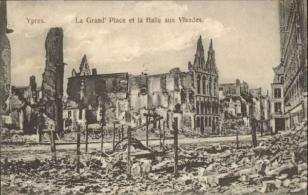 Ypern Ypres Ypres la Grande Place la Halle aux Vlan