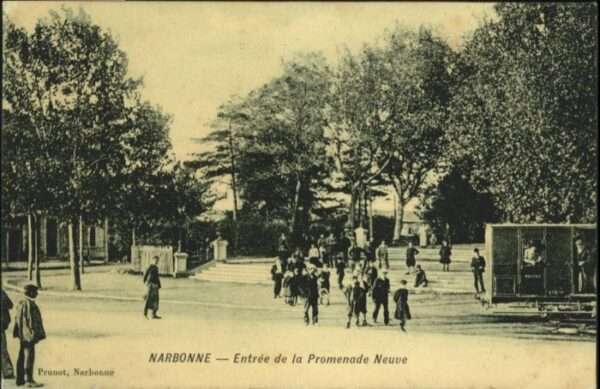 Narbonne Entree de la Promenade Neuve