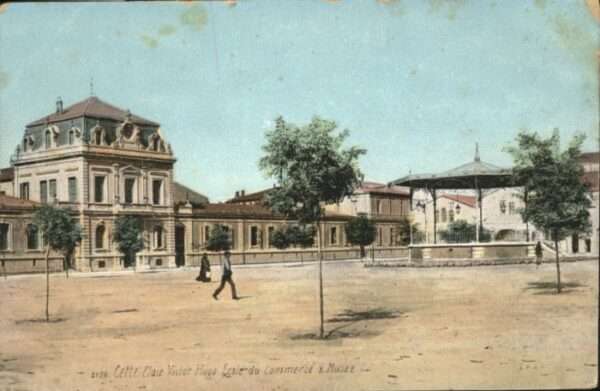 Sete Herault Cette Place Victor Hugo Ecole du commer
