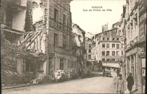 Verdun Meuse Verdun Rue de l_Hotel de Ville