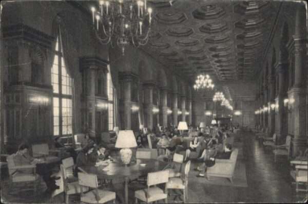 Paris la Maison Internationale le Grand Salon