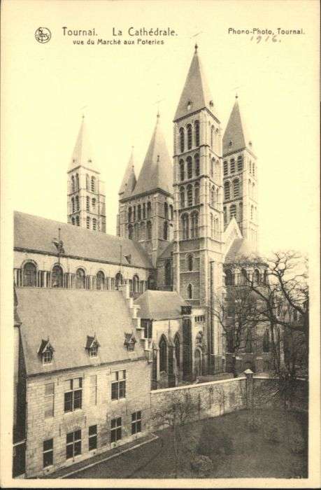 Tournai Hainaut Tournai Cathedrale Marche Poteries
