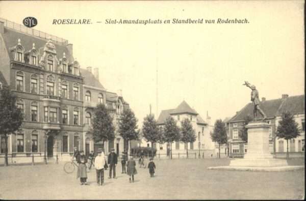 Roeselaere Roeselare Sint-Amandusplaats Standbeeld