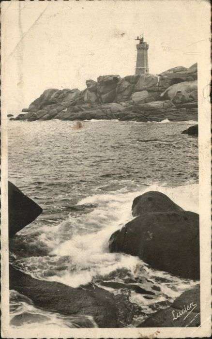 Ploumanach Phare Brisants