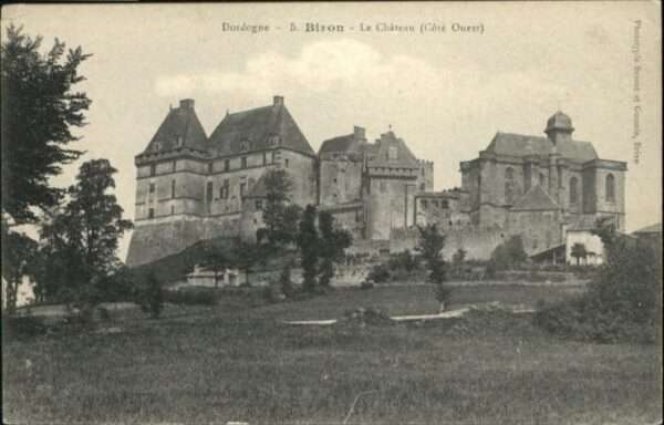 Biron Dordogne Chateau