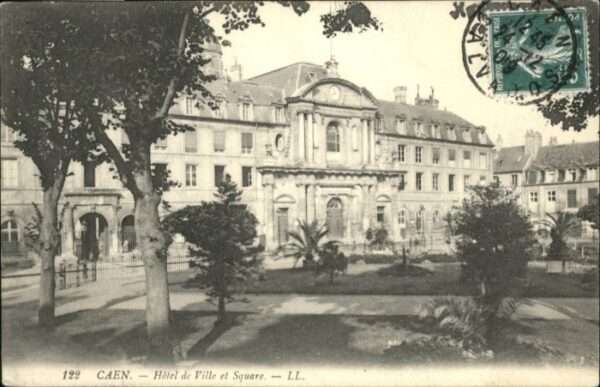 Caen Square Hotel de Ville