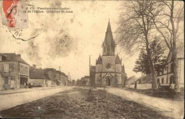 Vendoeuvres Place Eglise Quartier St. Jean