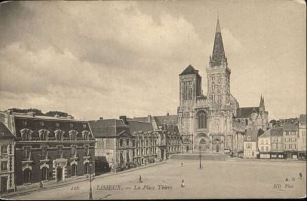 Lisieux Place Thiers