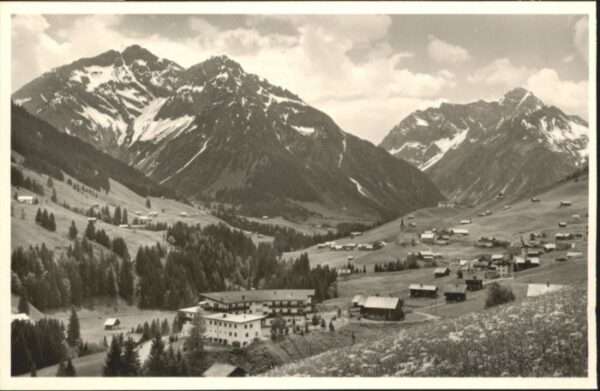 Hirschegg Kleinwalsertal Vorarlberg Hirschegg Kleinwalsertal Elferkopf Zwöl