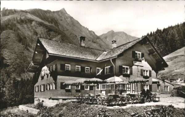Baad Mittelberg Kleinwalsertal Baad Kleinwalsertal Starzelhaus