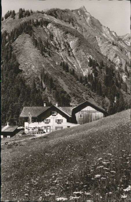 Baad Mittelberg Kleinwalsertal Baad Kleinwalsertal Starzelhaus