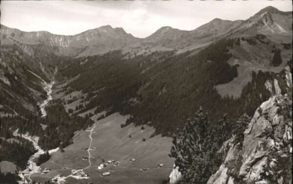 Baad Mittelberg Kleinwalsertal Baad Kleinwalsertal Starzelhaus