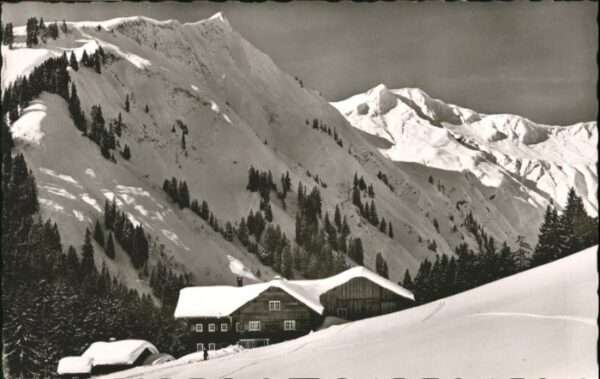 Baad Mittelberg Kleinwalsertal Baad Kleinwalsertal Starzelhaus Unspitz