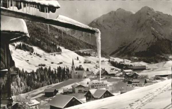 Hirschegg Kleinwalsertal Vorarlberg Hirschegg Kleinwalsertal Elferkopf Zwöl