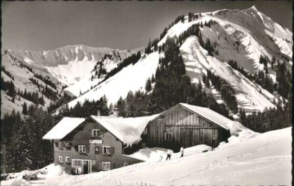 Baad Mittelberg Kleinwalsertal Baad Kleinwalsertal Starzelhaus