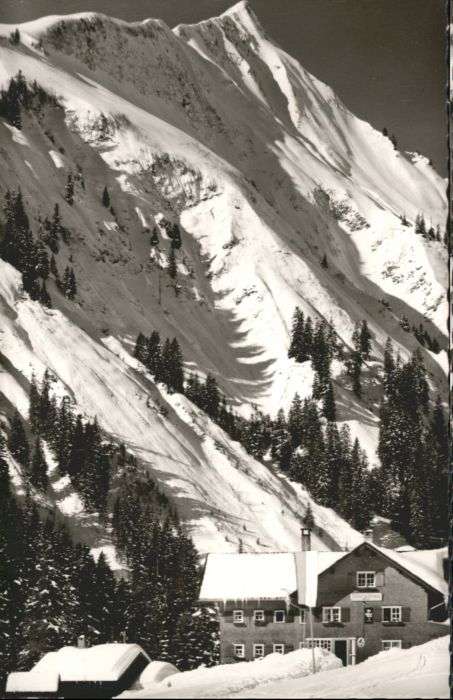 Baad Mittelberg Kleinwalsertal Baad Kleinwalsertal Starzelhaus
