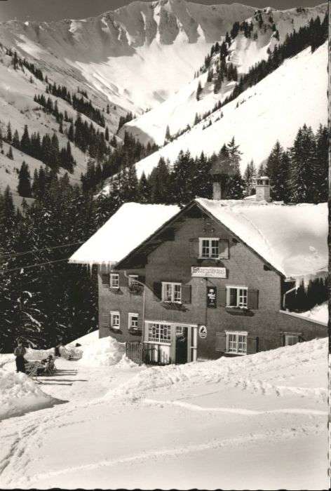 Baad Mittelberg Kleinwalsertal Baad Kleinwalsertal Starzelhaus