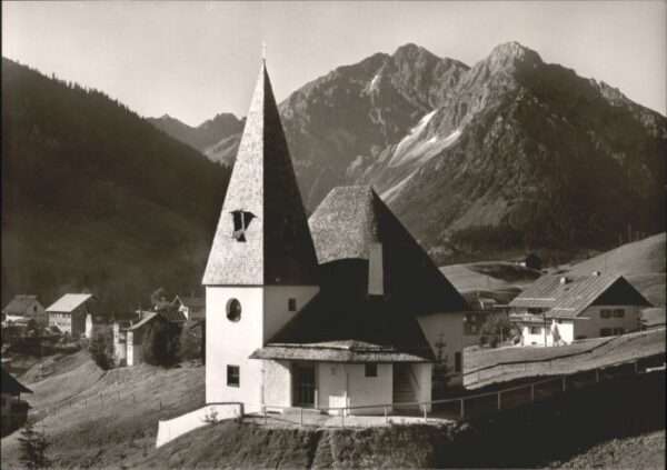 Hirschegg Kleinwalsertal Vorarlberg Hirschegg Kleinwalsertal Kreuz Kirche