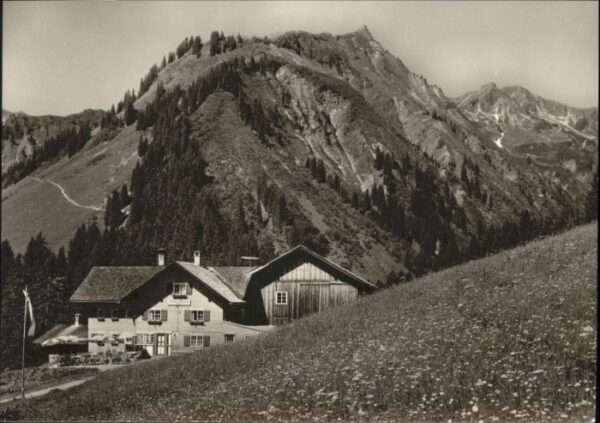 Baad Mittelberg Kleinwalsertal Baad Kleinwalsertal Starzelhaus