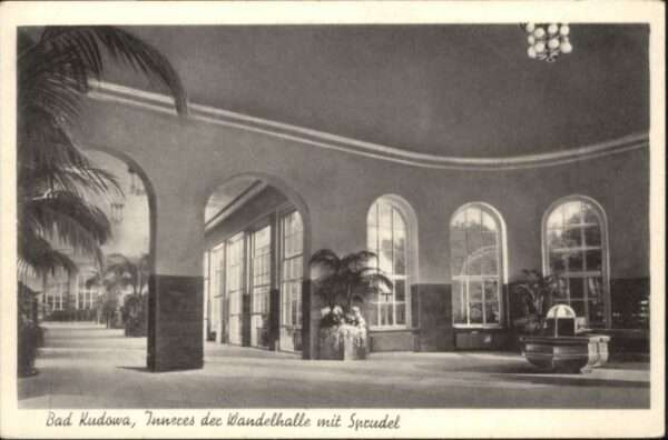 Bad Kudowa Niederschlesien Bad Kudowa Inneres Wandelhalle Sprudel
