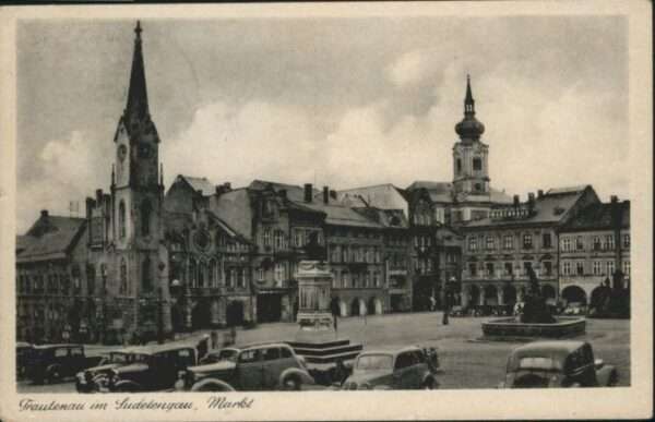 Trautenau Markt Kirche  Brunnen