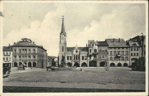 Trautenau Kirche Brunnen