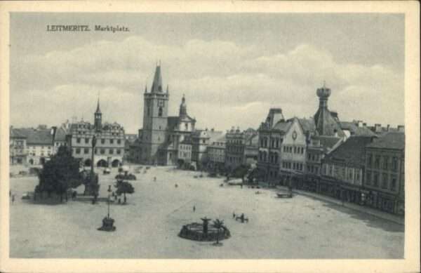 Leitmeritz Litomerice Nordboehmen Leitmeritz Marktplatz Brunnen