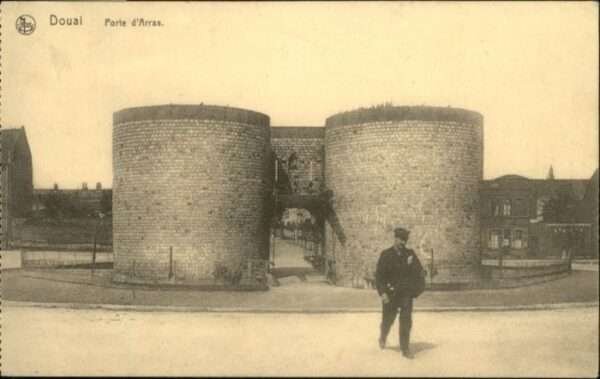 Douai 59 Douai Porte d_Arras