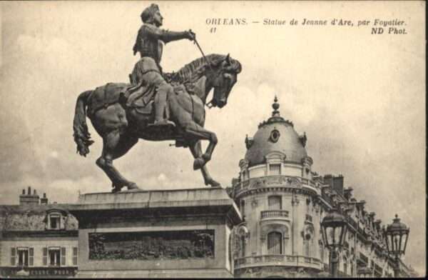 Orleans Loiret Orleans Statue Jeanne d_Arc