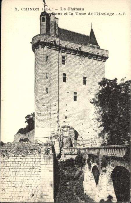 Chinon Chateau Pont Tour l_Horloge