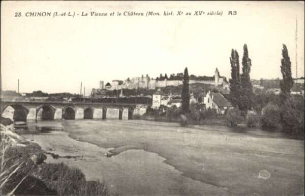 Chinon Vienne Chateau