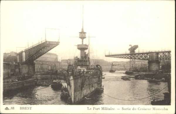 Brest 29 Brest Port Militaire Croiseur Montealm