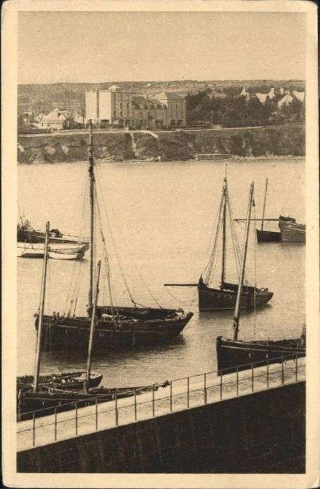 Morgat Pont Repos Barques Peche Fischerboot