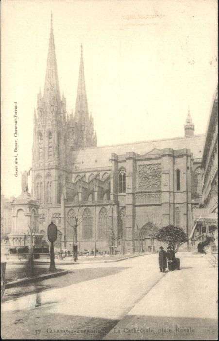 Clermont-Ferrand Cathedrale Place Royale