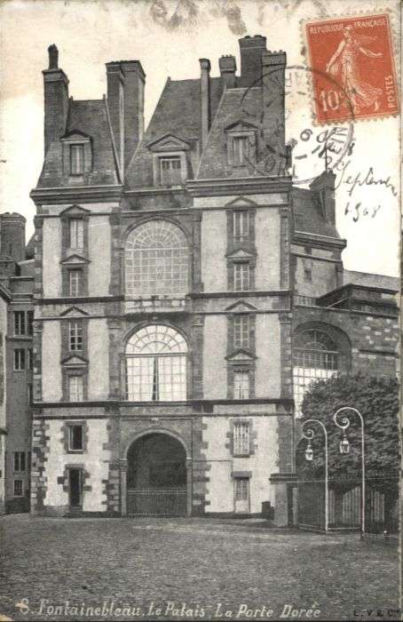 Fontainebleau Palais Porte Doree