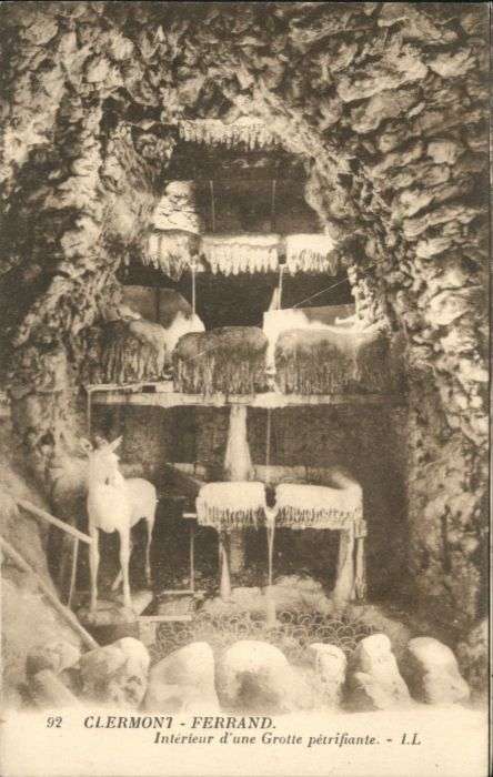 Clermont-Ferrand Grotte Höhle Petrifiante